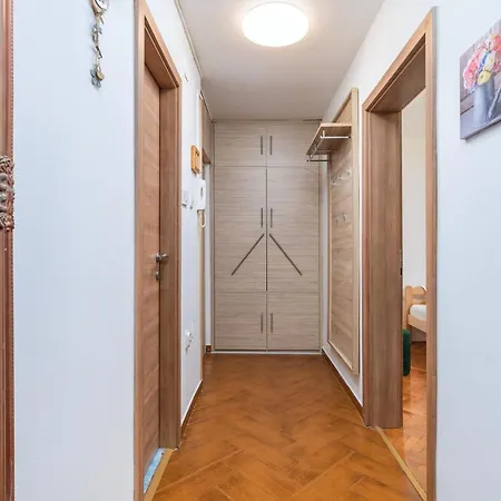 Rahela Apartman *